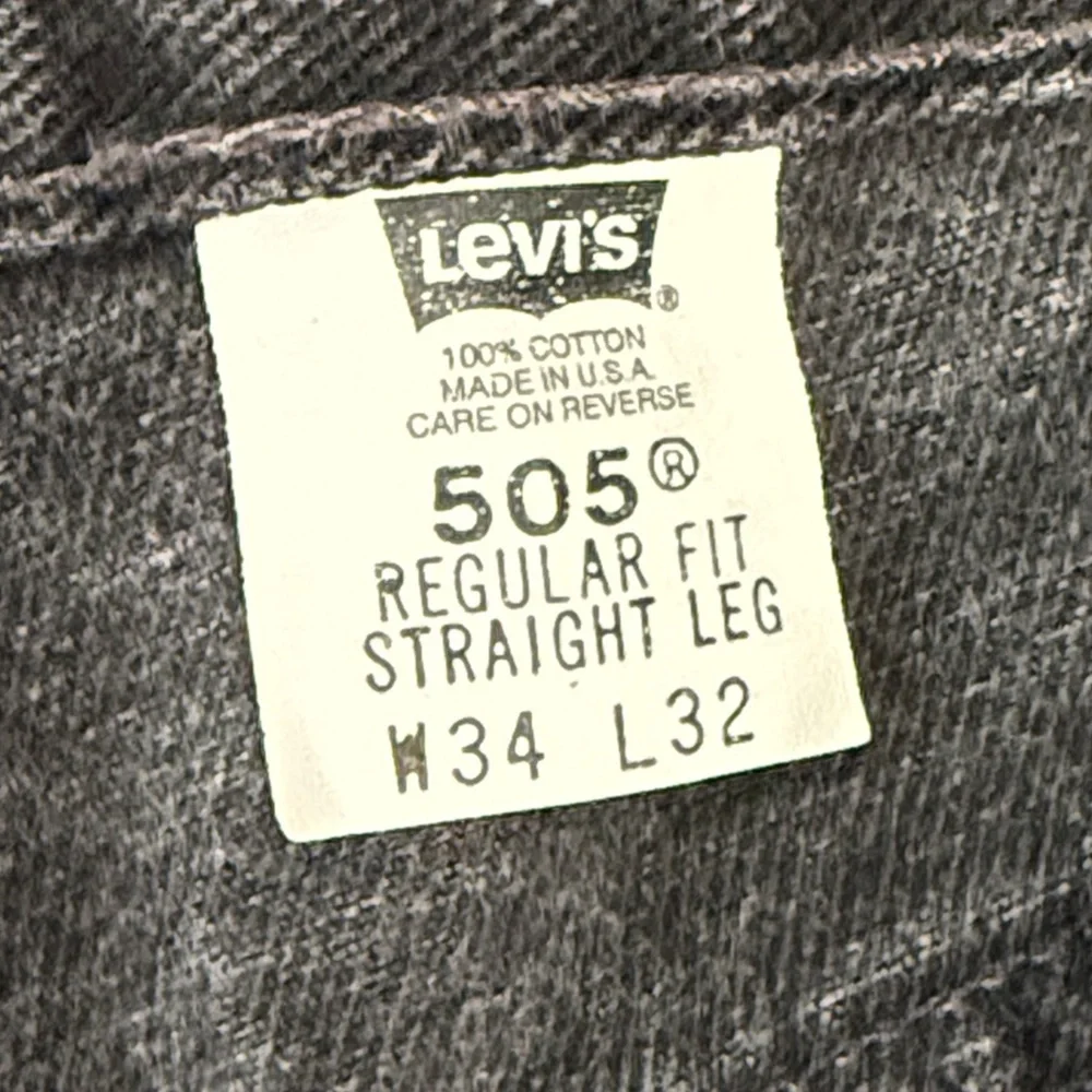 Vintage Levi’s 505 Jeans Men’s 34 USA Regular Fit Straight Leg Classic Retro